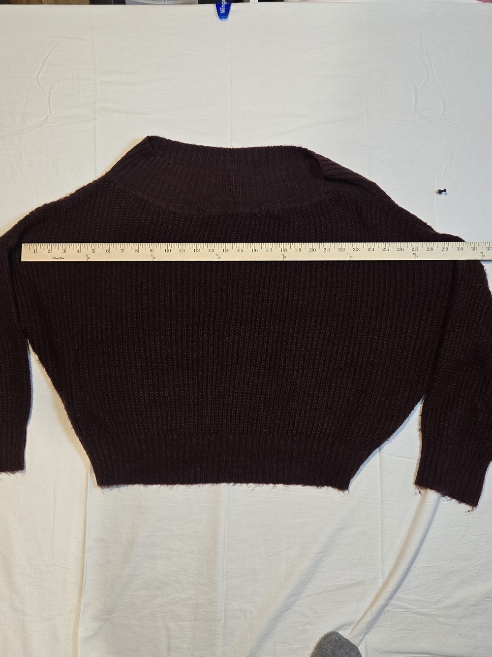 Cropped Ribbed Crewneck Sweater in Maroon Oversized M Ezlura
